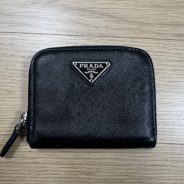 프라다 사피아노 동전지갑