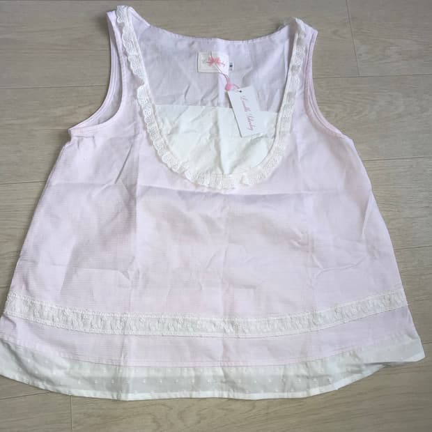 lovablesaturday 나시 해외브랜드