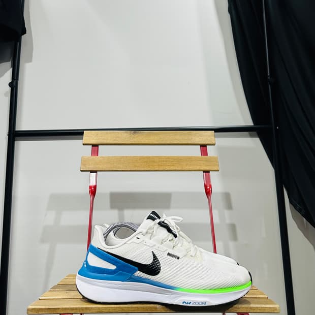 260) 나이키 운동화 남성 남자 런닝화 에어줌 스트럭처