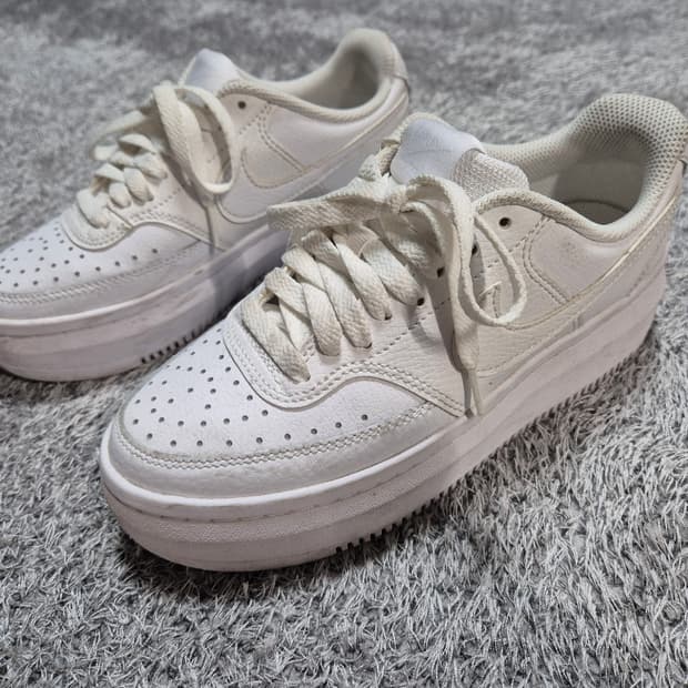 나이키 코트비전 알타 235