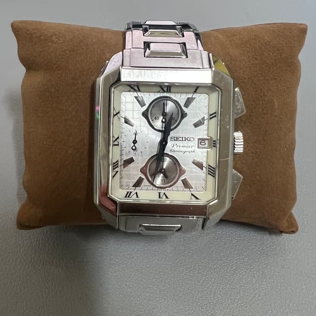 세이코 프리미어 사각 쿼츠 SNA741P1