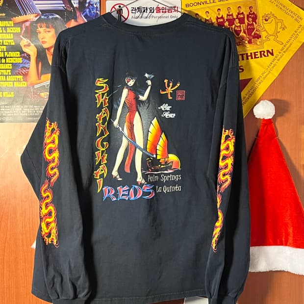 00’s Shanghai Reds Baddie Longsleeve