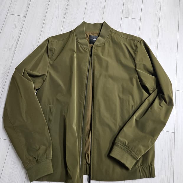 띠어리 시티 봄버 자켓