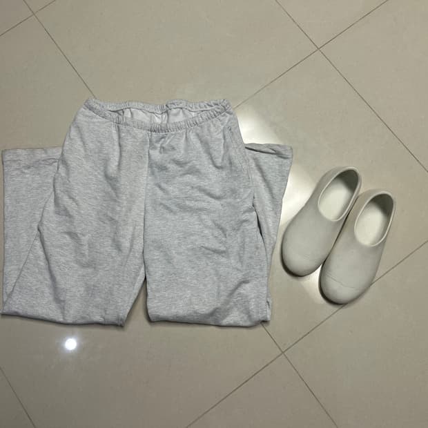 이지 YZY 신발 & 의류 일괄 판매