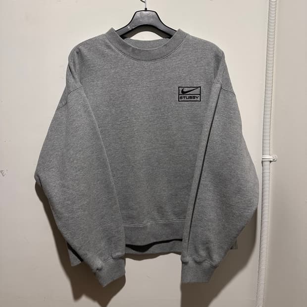 나이키 스투시 그레이 맨투맨