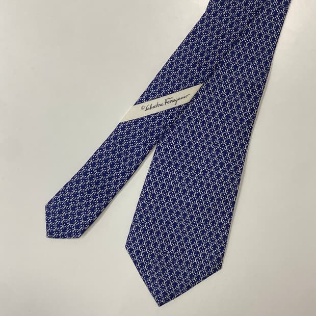 새상품 급 페레가모(Ferragamo) 넥타이 정품명품