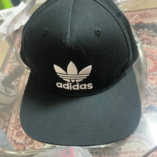 아디다스 스냅백
