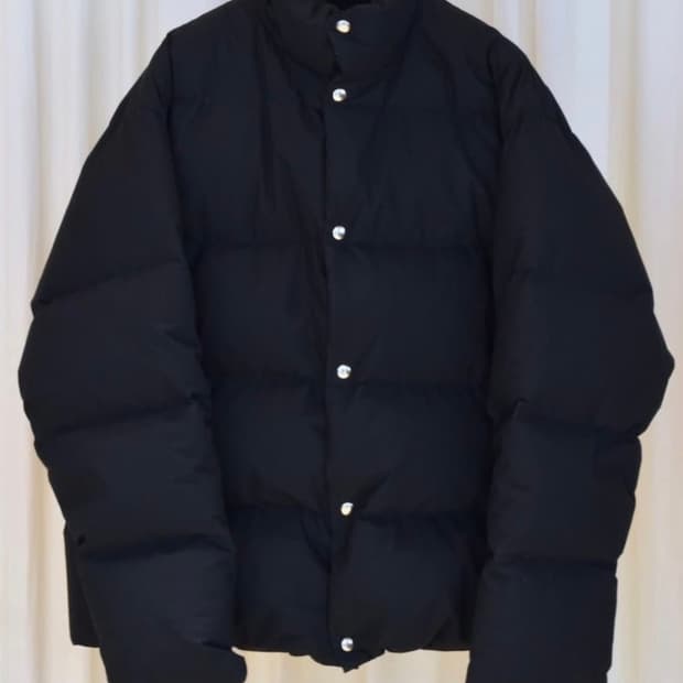 코모리 코튼나일론패딩 24시즌 2사이즈 팝니다!