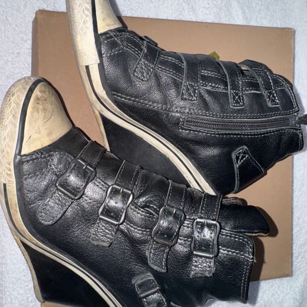 아쉬 메탈블랙 웨지힐 36(235)