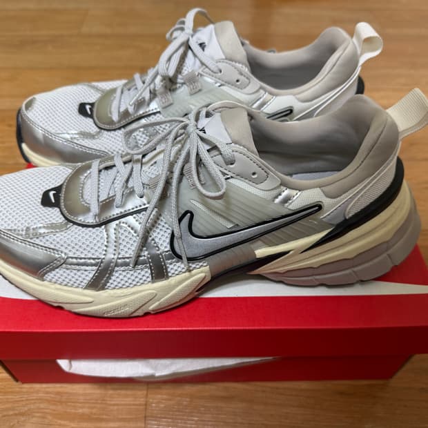 [285] Nike 나이키 V2K RUN