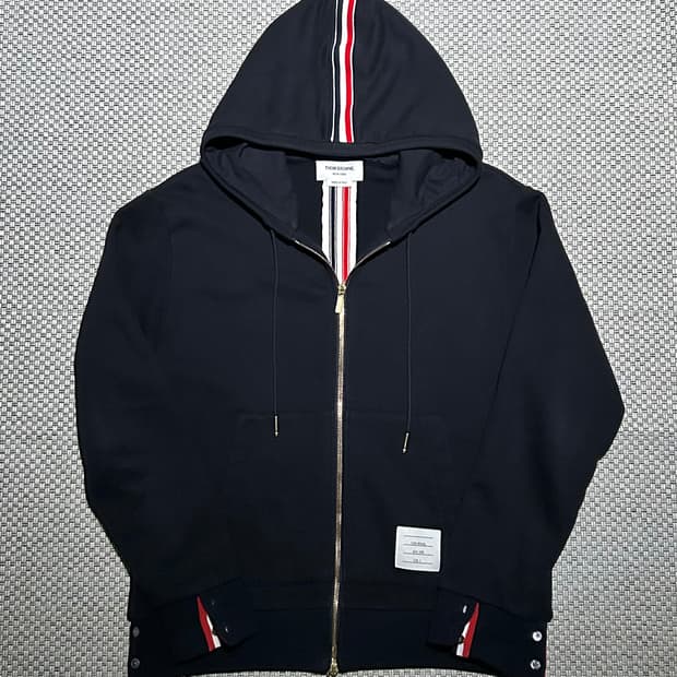 [정품] 톰브라운 백삼선 후드집업 2