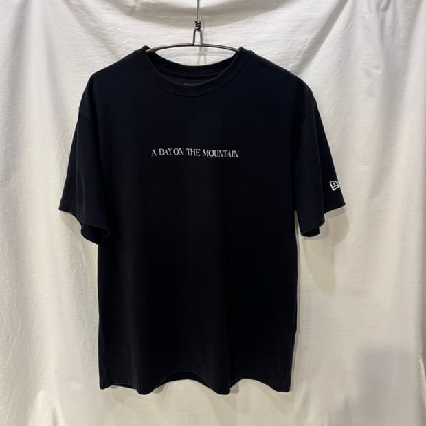 뉴에라 반팔 티셔츠