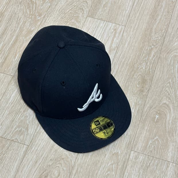 뉴에라 애틀랜타 758 60.6cm 