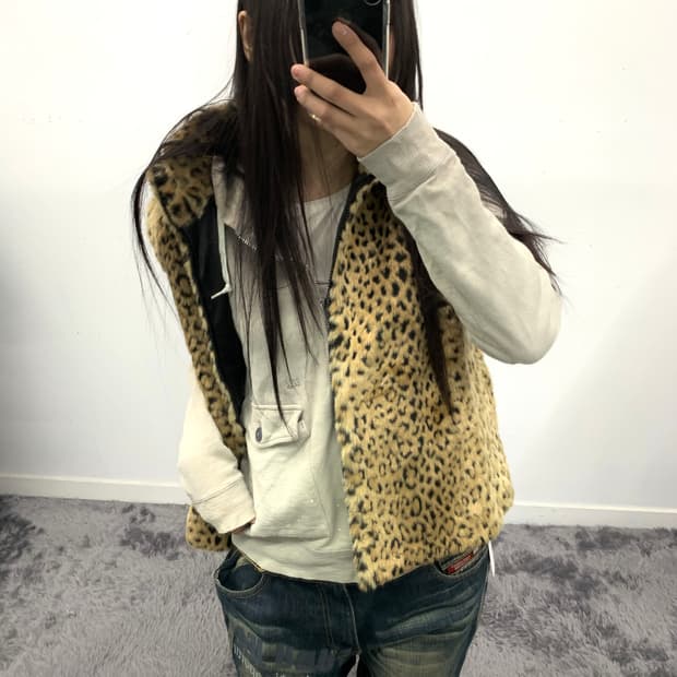 레오파드 퍼 베스트