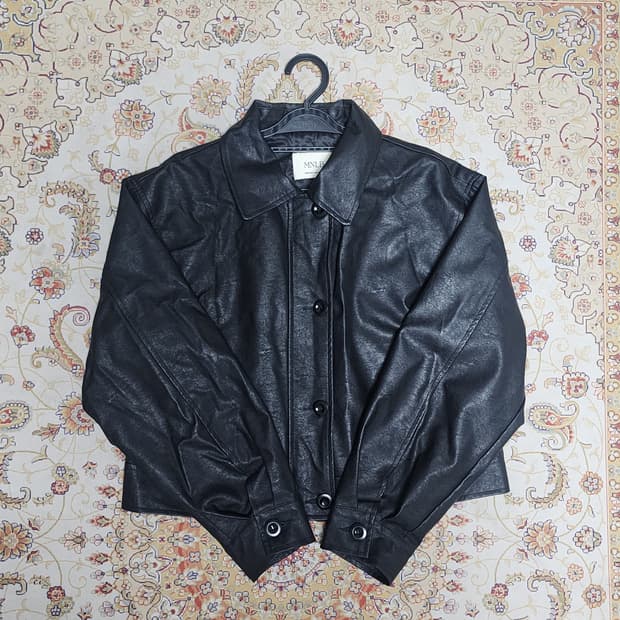 MNLB 오버핏 크롭 비건 레더 자켓
프리