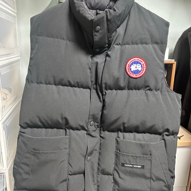 캐나다구스 블랙 구스패딩베스트 M사이즈