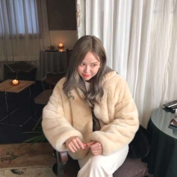 윤위즈덤 퍼자켓 베이지