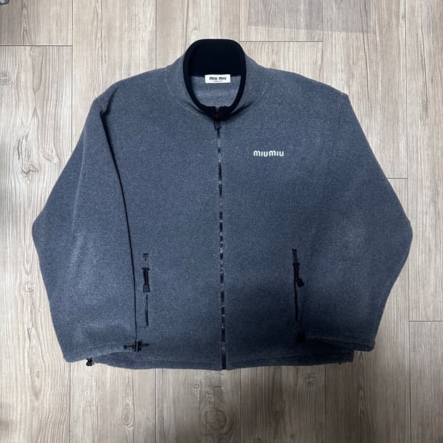 미우미우 플리스 스웨트셔츠 M