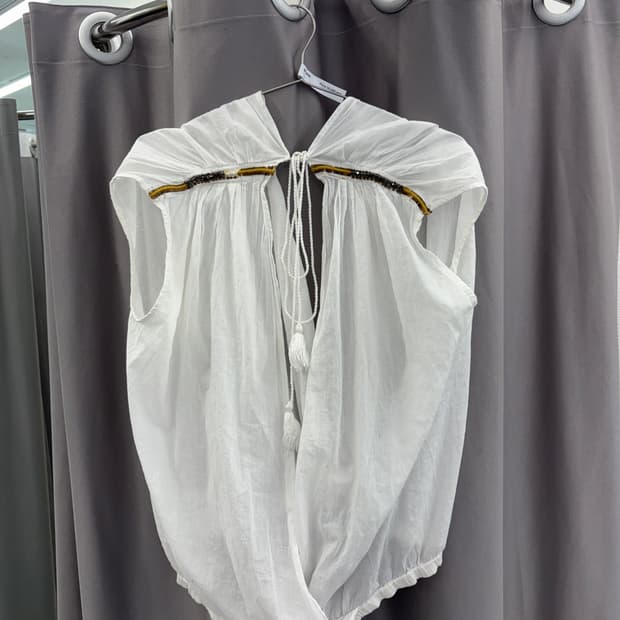 에스닉 비즈 드레이프 블라우스