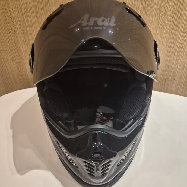 아라이 투어 크로스 3 사이즈 L 판매합니다