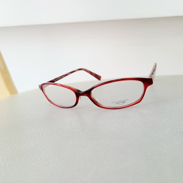 올리버피플스 안경긱시크스타일 Oliver Peoples Raquel-P