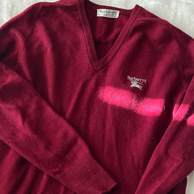 빈티지 버버리즈 브이넥 와인 니트 (36 사이즈) 