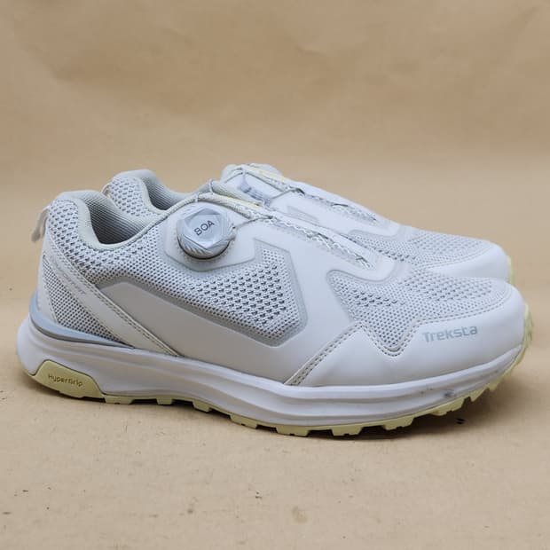 트렉스타  트레킹화 250