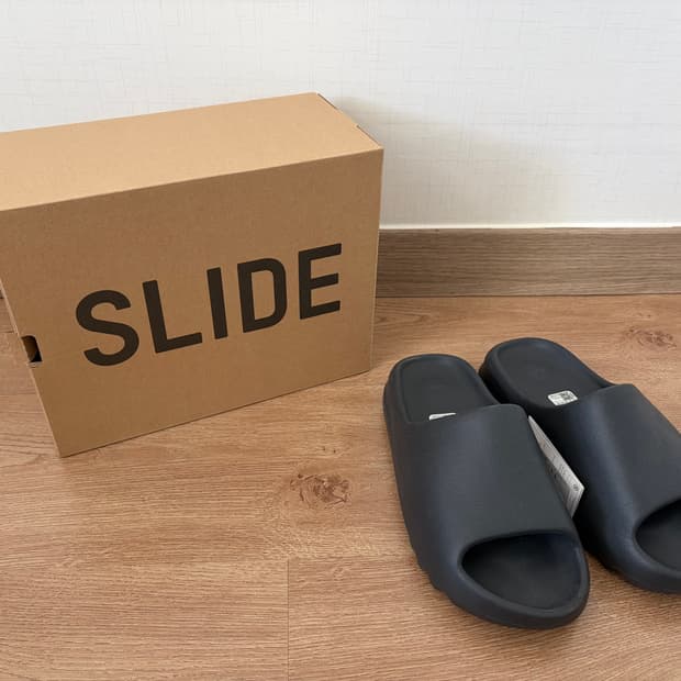 아디다스 이지 슬라이드 오닉스