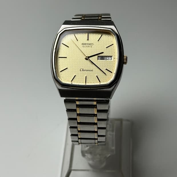 SEIKO quartz chronos