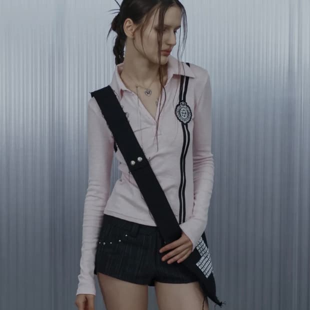 셋업이섹스이 와펜 라인 카라 티 베이비 핑크