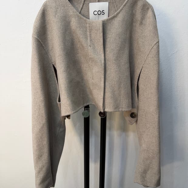정품) COS 코스 베이지색 크롭자켓 M/L