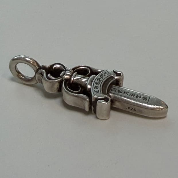 크롬하츠 더블대거 팬던트