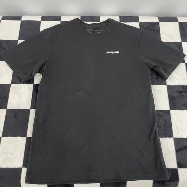 파타고니아 p-6로고 반팔 티셔츠 (M)