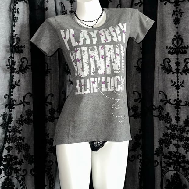 gray graphic t-shirt