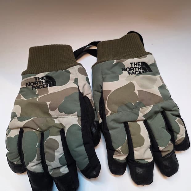 노스페이스 프리마로프트 일본판 카모 장갑 M