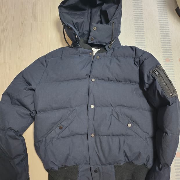 산드로 네이비 가죽 포켓 패딩