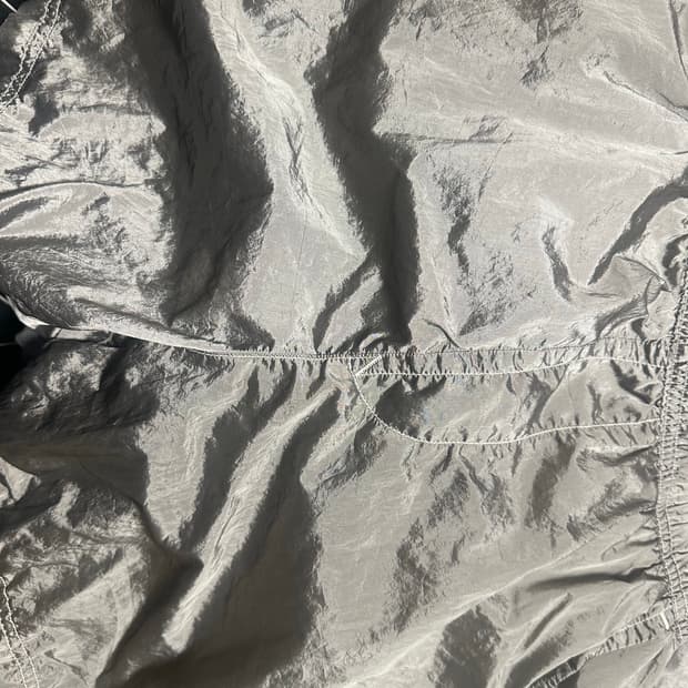 스톤아일랜드 나일론메탈 스웜팬츠 반바지 M 판매합니다.