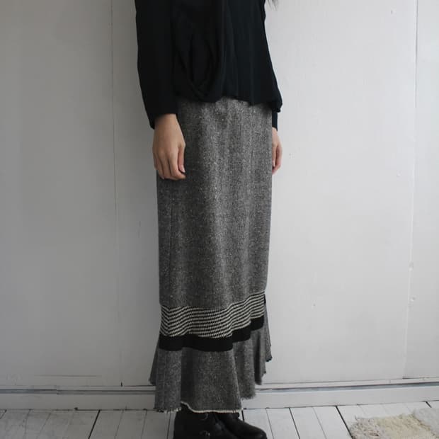 tricot multi fabric layer wool skirt