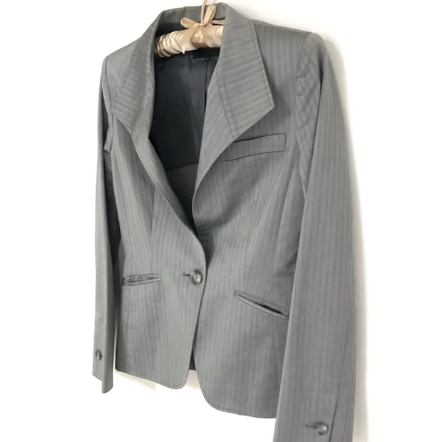 실버 세미 슬림핏 블레이저 재킷