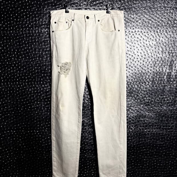 생로랑 18SS 오프화이트 디스트로이드 진