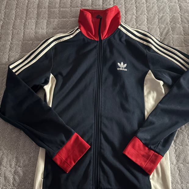 Adidas Navy Red Europa Jacket 110 size