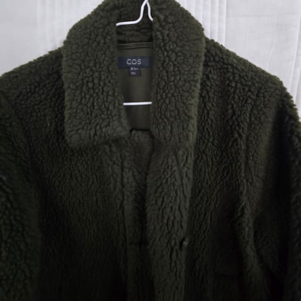 COS 뽀글이자켓 