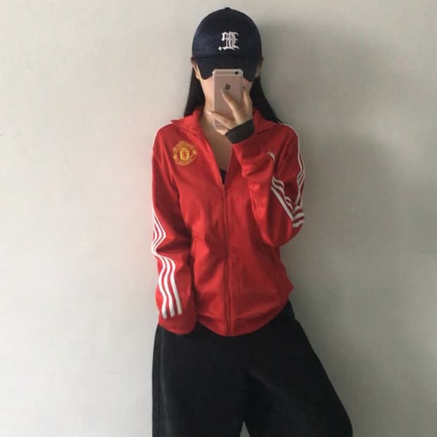 아디다스 맨유 삼선 트랙탑