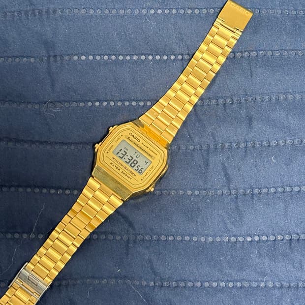 카시오 골드 시계