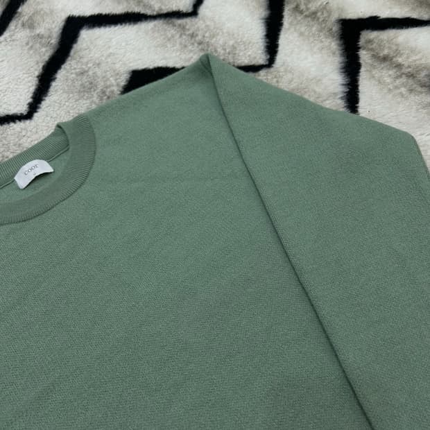 [M]COOR 탑 필 울 라운드 니트/더스트그린