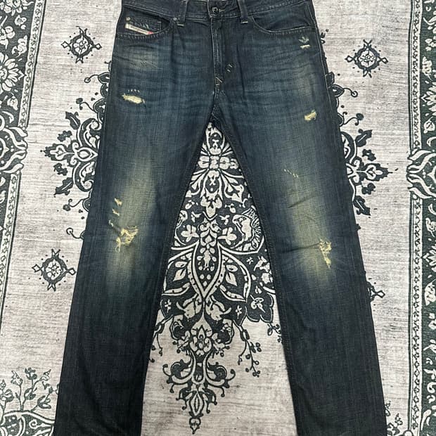 Diesel THAVAR 08351 셀비지 데님팬츠