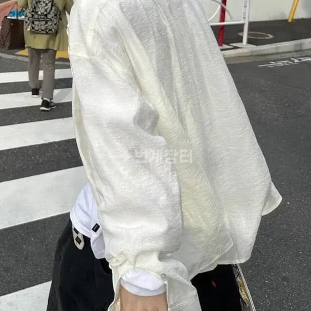 [구매] 언타이틀드 아이딜 선데이셔츠 아이보리