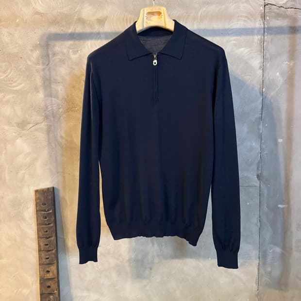 살바토레 페라가모 니트 pk 100