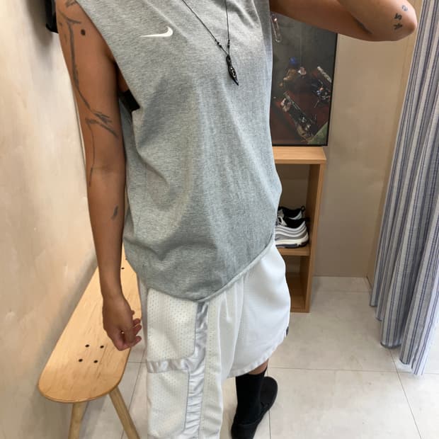 Nike cutting sleeveless