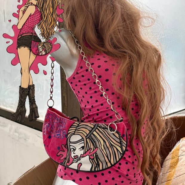 Y2K girl 롯데리아 벽지녀  silver chain Bag